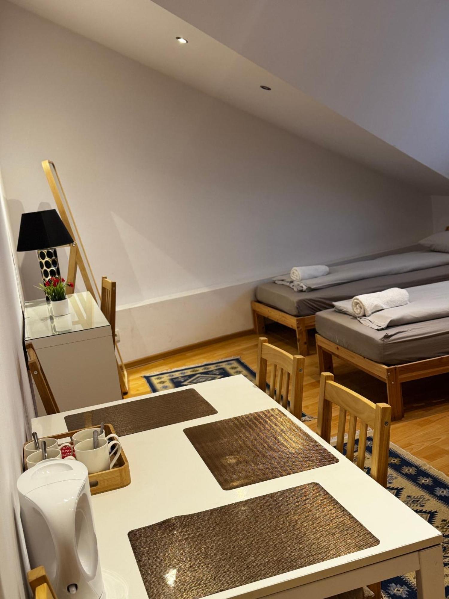 Esa Home Warszawa Exteriör bild